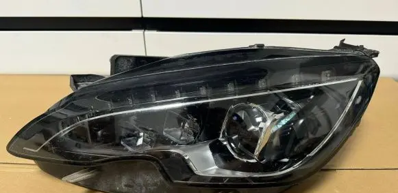 Peugeot 308 Headlight/headlamp 967783248