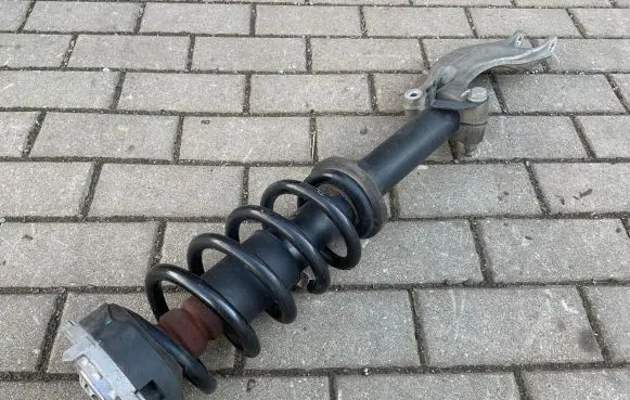Audi Q7 4M Front shock absorber with coil spring 4M0413031AB 4M0031AB 4M0413037