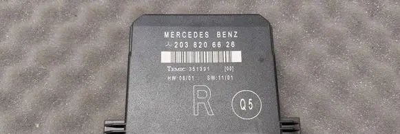 Mercedes-Benz C W203 Door control unit/module 2038206626