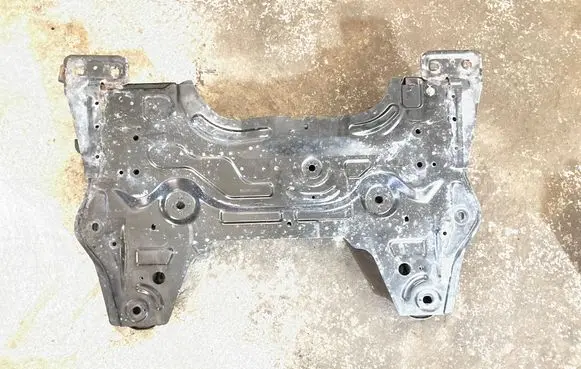 Citroen C4 III e-C4 Front subframe 9841603680