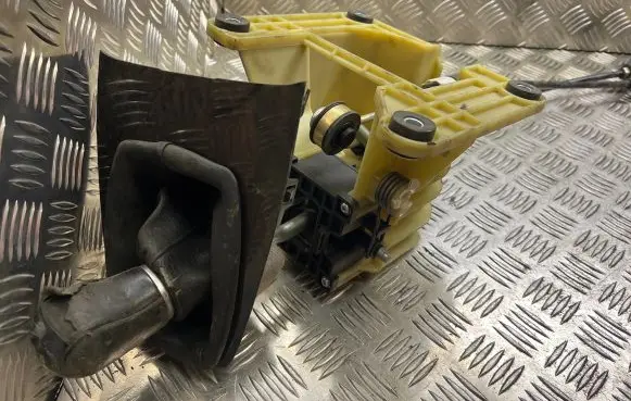 Ford C-MAX I Gear shifter/selector 