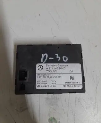 Mercedes-Benz E W211 Gateway control module A2114452600 A2115403545 410213009005