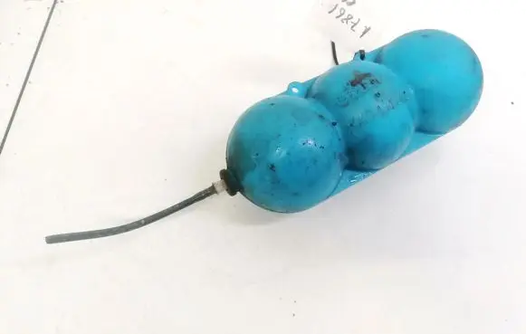 Vacuum air tank