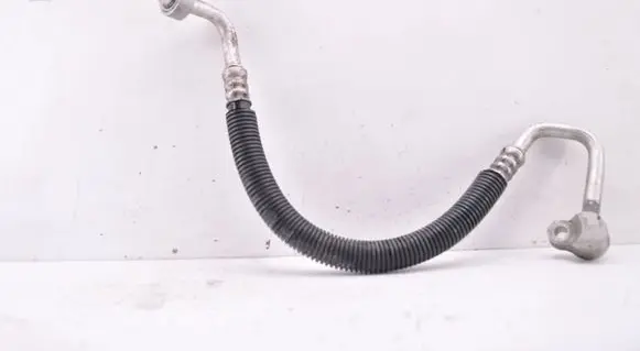 Chrysler Town u0026 Country V Air conditioning (A/C) pipe/hose 05058865AB