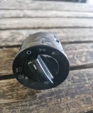 Volkswagen Polo Light switch 6Q0941531C