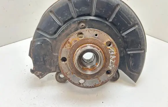 Skoda Octavia Mk2 (1Z) Front wheel hub 1K0400054GP