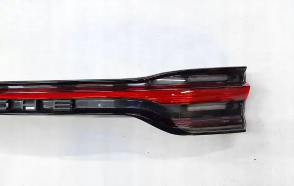 Porsche Macan (95B) Tailgate rear/tail lights 95B945308A