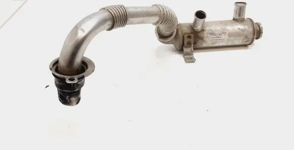 Peugeot 207 CC EGR valve cooler 9651902380