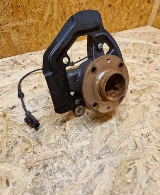 Renault Twingo III Front wheel hub 479391789R