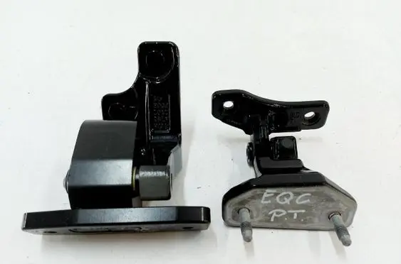 Rear door hinge set