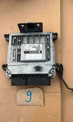 Hyundai ix35 Engine control unit/module 3911003256