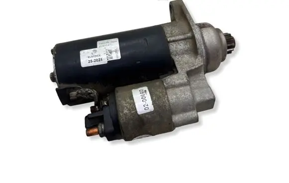Volkswagen Golf IV Starter motor 0200660