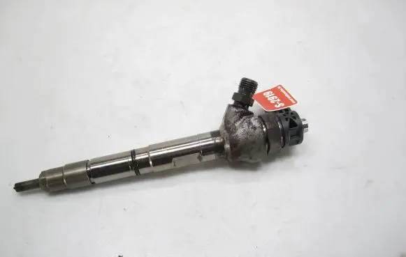 Volkswagen Caddy Fuel injector 04L130277AC 8801902220