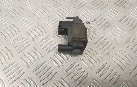 Audi A7 S7 4G Turbo solenoid valve 059906629D