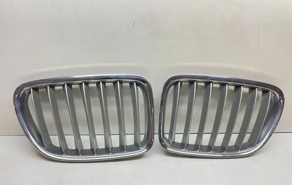 Front bumper upper radiator grill