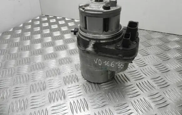 Volkswagen Polo IV 9N3 Power steering pump 6R0423156 VD16635 DEFEKTAS