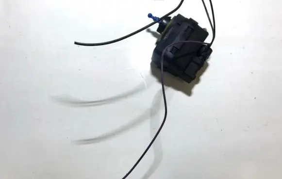 Headlight level adjustment motor