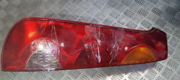 Nissan Note (E11) Rear/tail lights