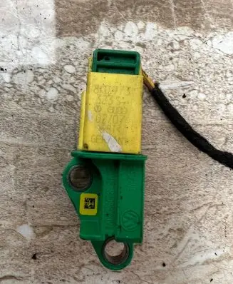 Audi Q7 4L Airbag deployment crash/impact sensor 1K0909606C 5WK43544