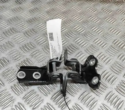 Rear door hinge set
