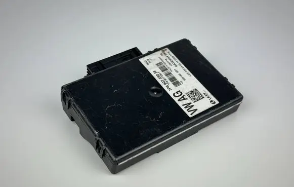 Volkswagen Touareg II Gateway control module 7P6907530M 7P6907530F