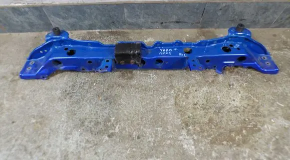 Toyota Yaris Radiator support slam panel