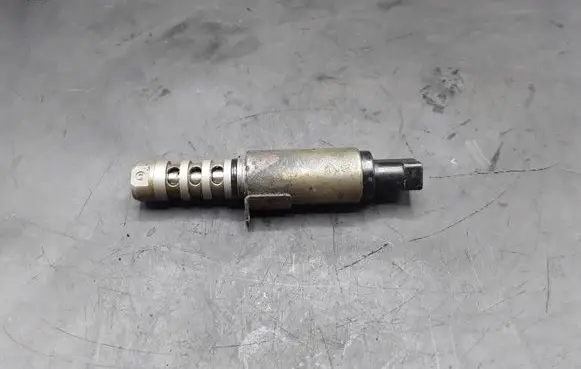 Audi A6 S6 C6 4F Camshaft vanos timing valve 06E109257F 2297000650