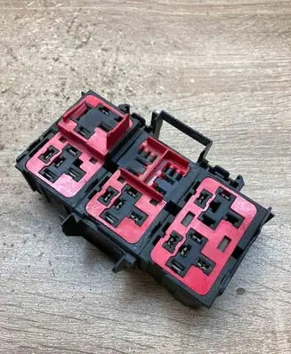 Fiat Doblo Fuse module E5014 E777