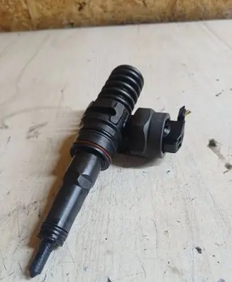 Fuel injector