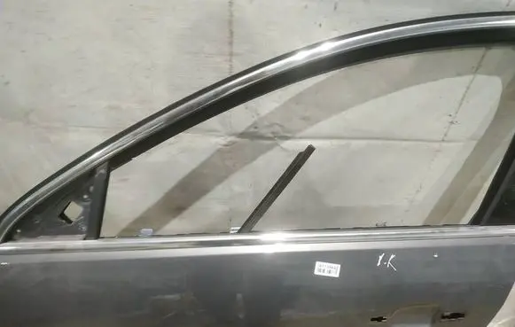 Opel Insignia A Front door glass trim molding