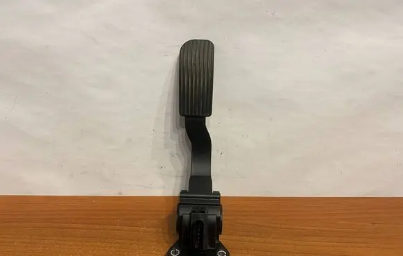 Mercedes-Benz Sprinter W907 W910 Accelerator throttle pedal A9073010200 0280755359 ZGS001Q002