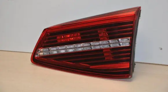 Volkswagen PASSAT B8 Tailgate rear/tail lights 3G9945308D