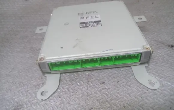 Mazda 323 F Engine control unit/module 4079131765 RF2L18880E