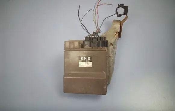 Nissan X-Trail T30 Fuel injection control unit/module 227108H810 1310001190
