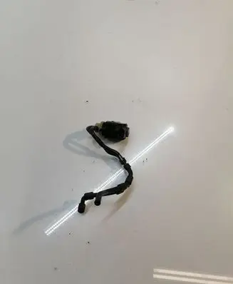 Volkswagen PASSAT B8 Vacuum valve 04L131051F