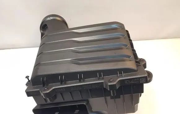 Audi A1 Air filter box 2Q0129601T
