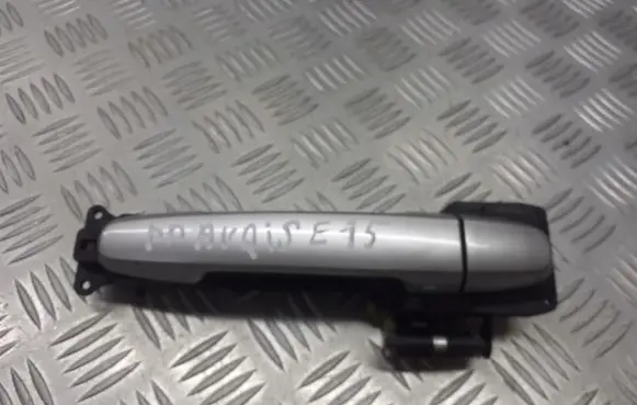 Toyota Auris 150 Front door exterior handle/bracket 