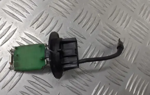 Peugeot 307 Heater blower fan relay 593230300