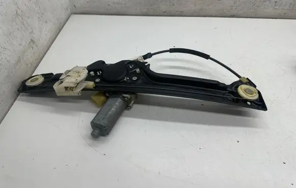 BMW X6 M Rear door window regulator with motor 0130821461