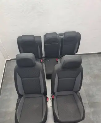 Volkswagen Tiguan Seat set 