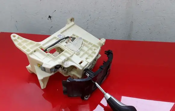 KIA Sorento Gear shifter/selector 467002PXXX