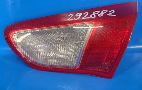 Mitsubishi Lancer VIII Boot/trunk interior light 8336A036