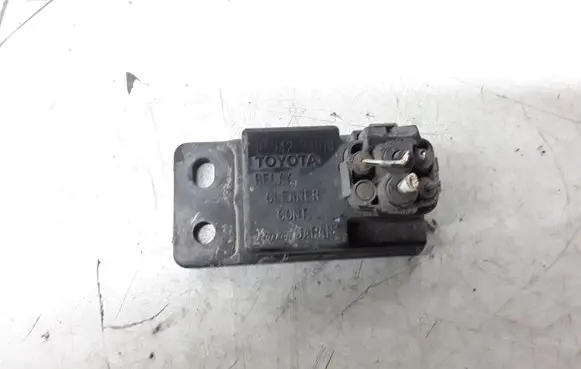 Toyota Avensis Verso Window wiper relay 8594233010