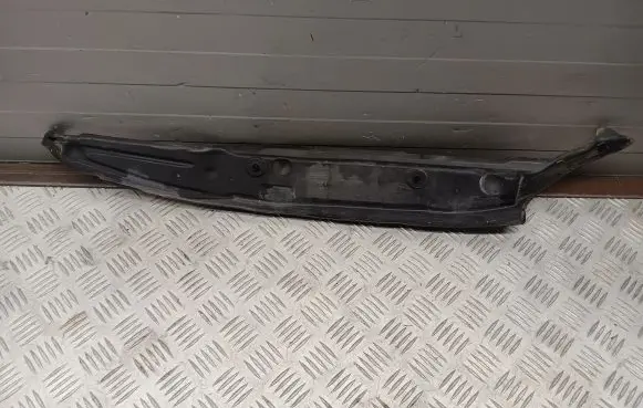 Audi Q3 8U Fender end trim 8U0821112A