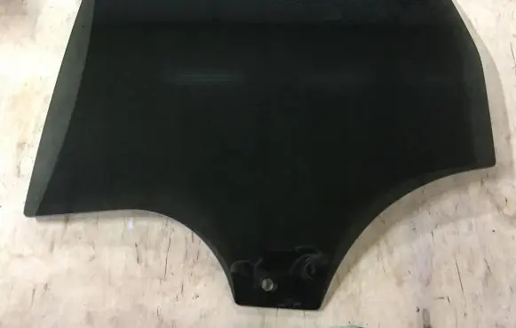 Ford Escort Rear door window glass