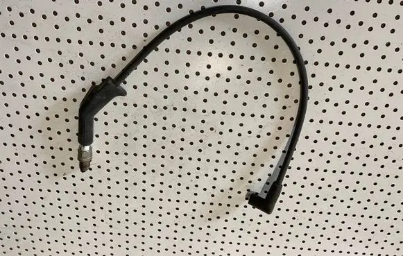 Aixam A741 Plug wire 