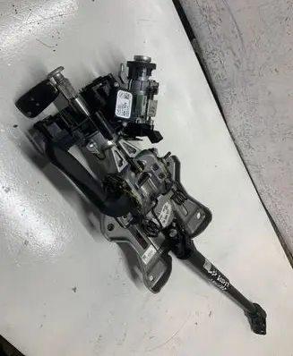 Opel Zafira C Steering wheel axle