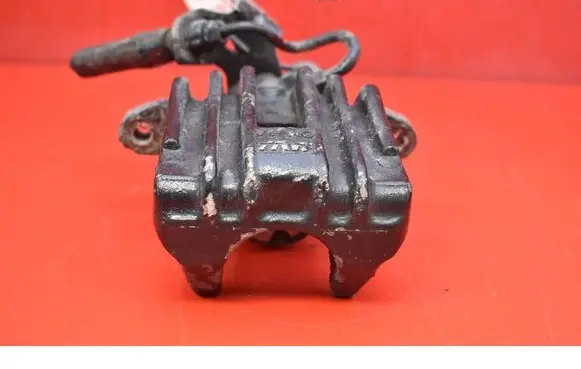 Volkswagen Golf IV Rear brake caliper
