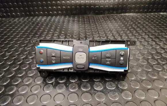 Nissan Leaf I (ZE0) Climate control unit 275003ND0B