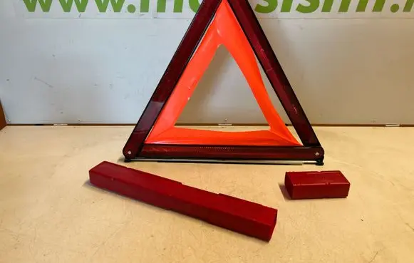 Audi A4 S4 B7 8E 8H Emergency warning sign 27R030017